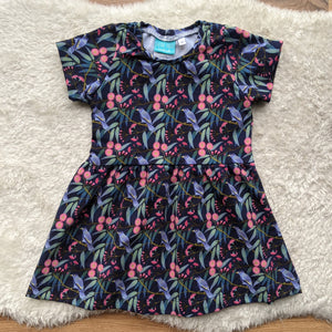 Size 2 Amelia birds gathered waist dress