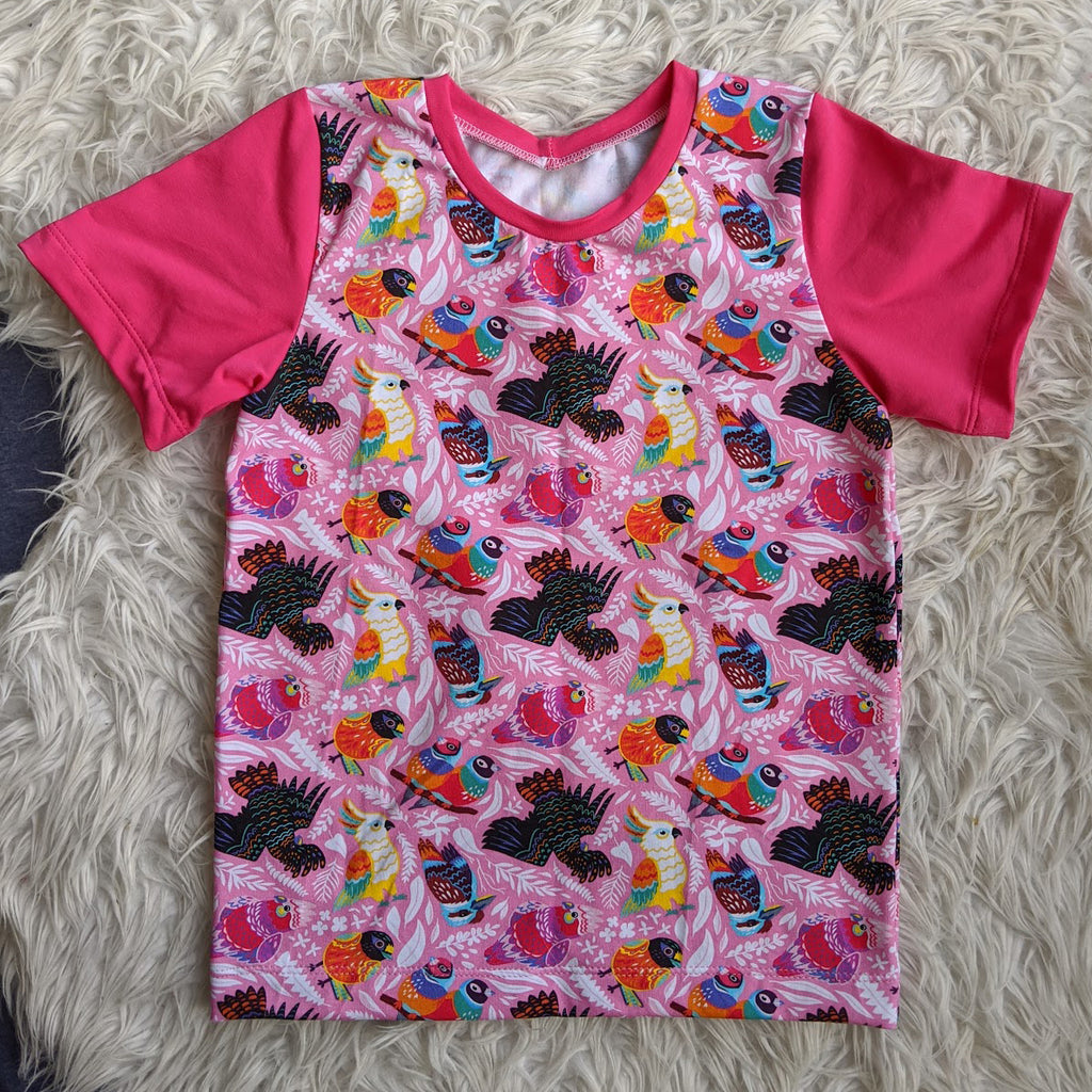 Size 5 Aussie birds pink tshirt