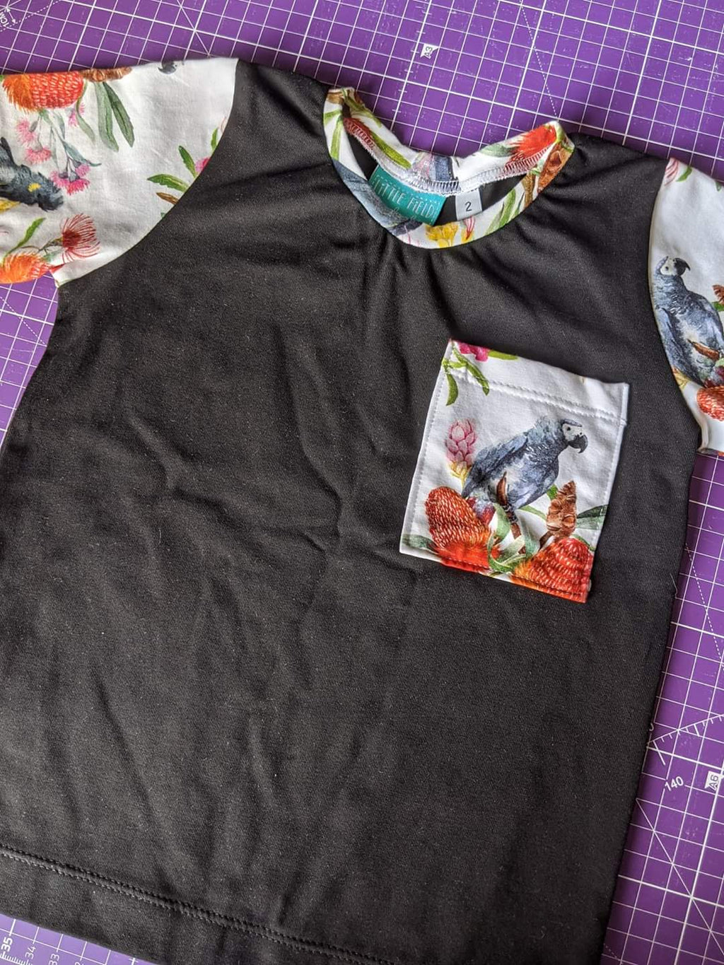 Size 2 Cockatoo banksia pocket tee black