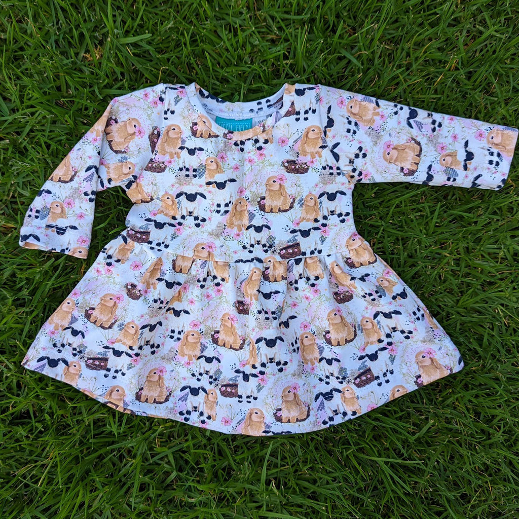 SIZE 00 Lambs & bunnies long sleeved gathered waist dress