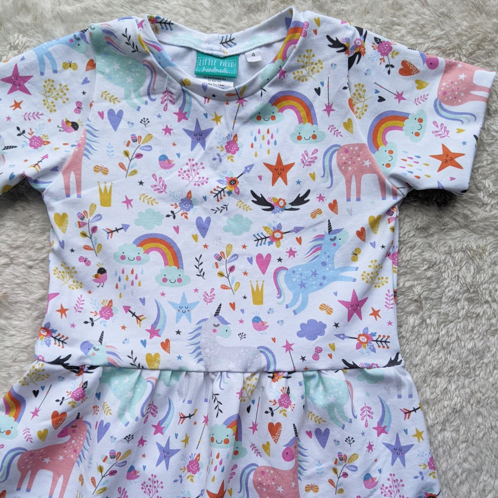 SIZE 4 Pastel unicorns gathered waist dress