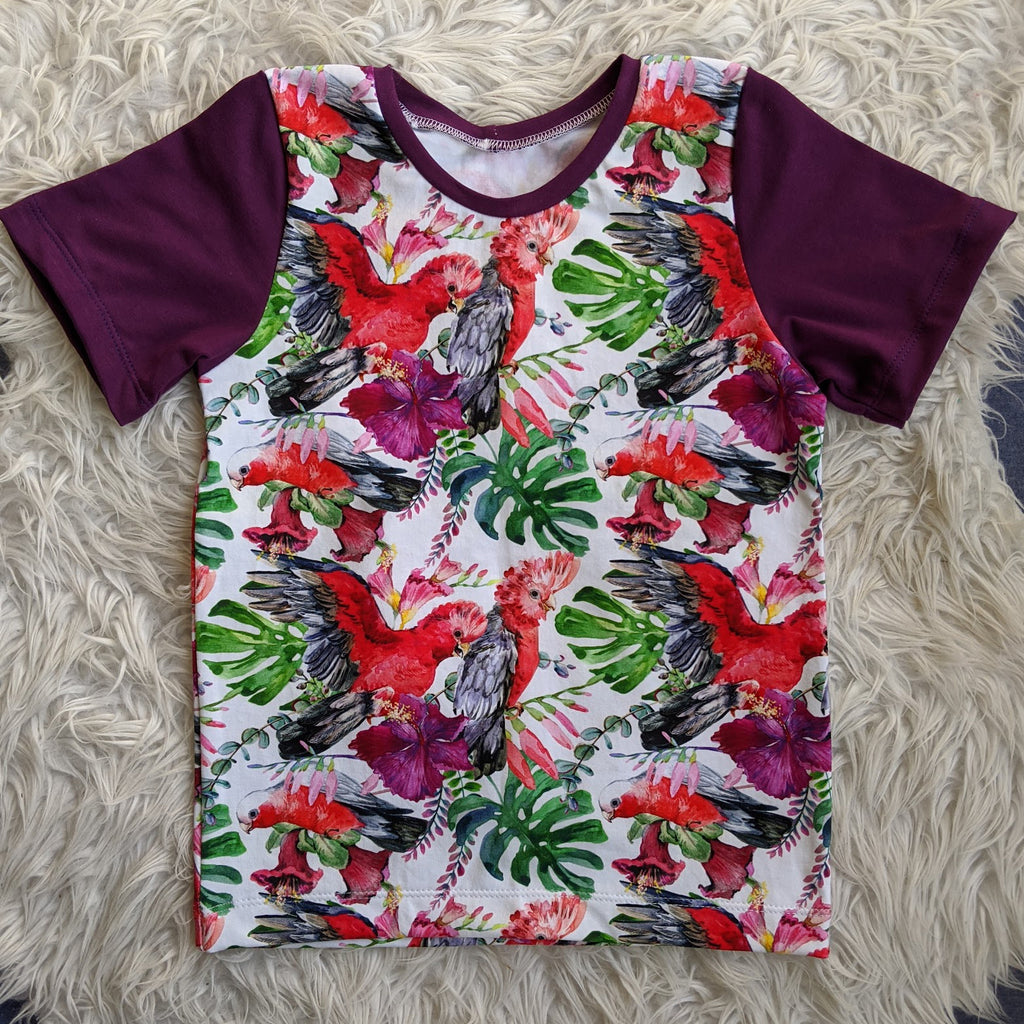 Size 5 Galahs & leaves tshirt