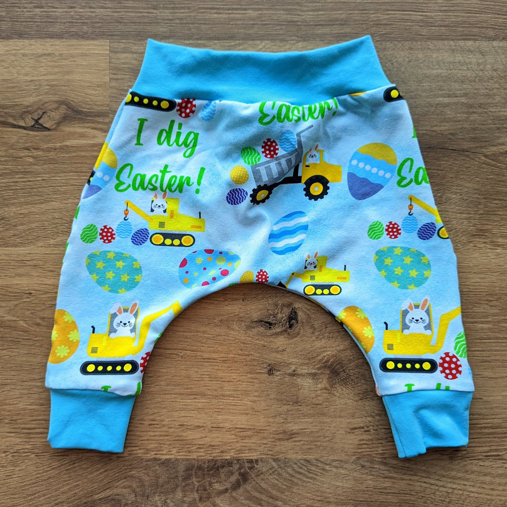SIZE 000 Digger bunnies harem pants