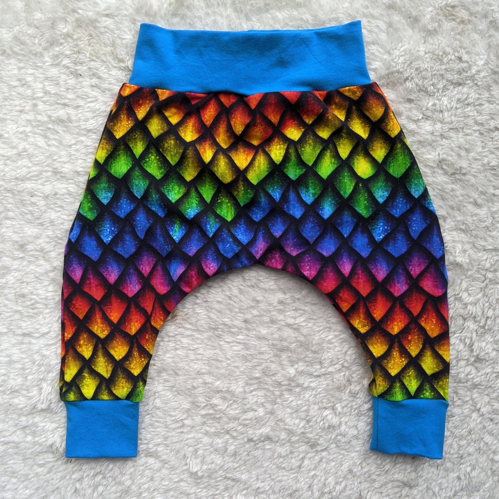 SIZE 00 Rainbow Dragon scales harem pants