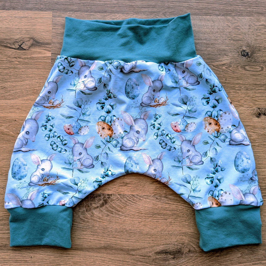 SIZE 3 Bilby leaves harem shorts