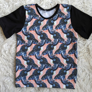 Size 4 black cockatoos tshirt