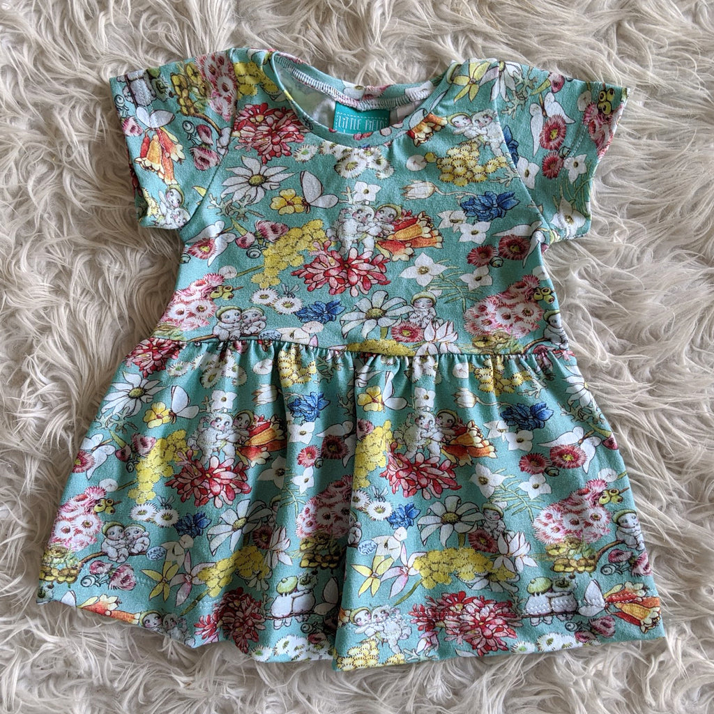 Size 0 Gumnut friends green gathered waist dress