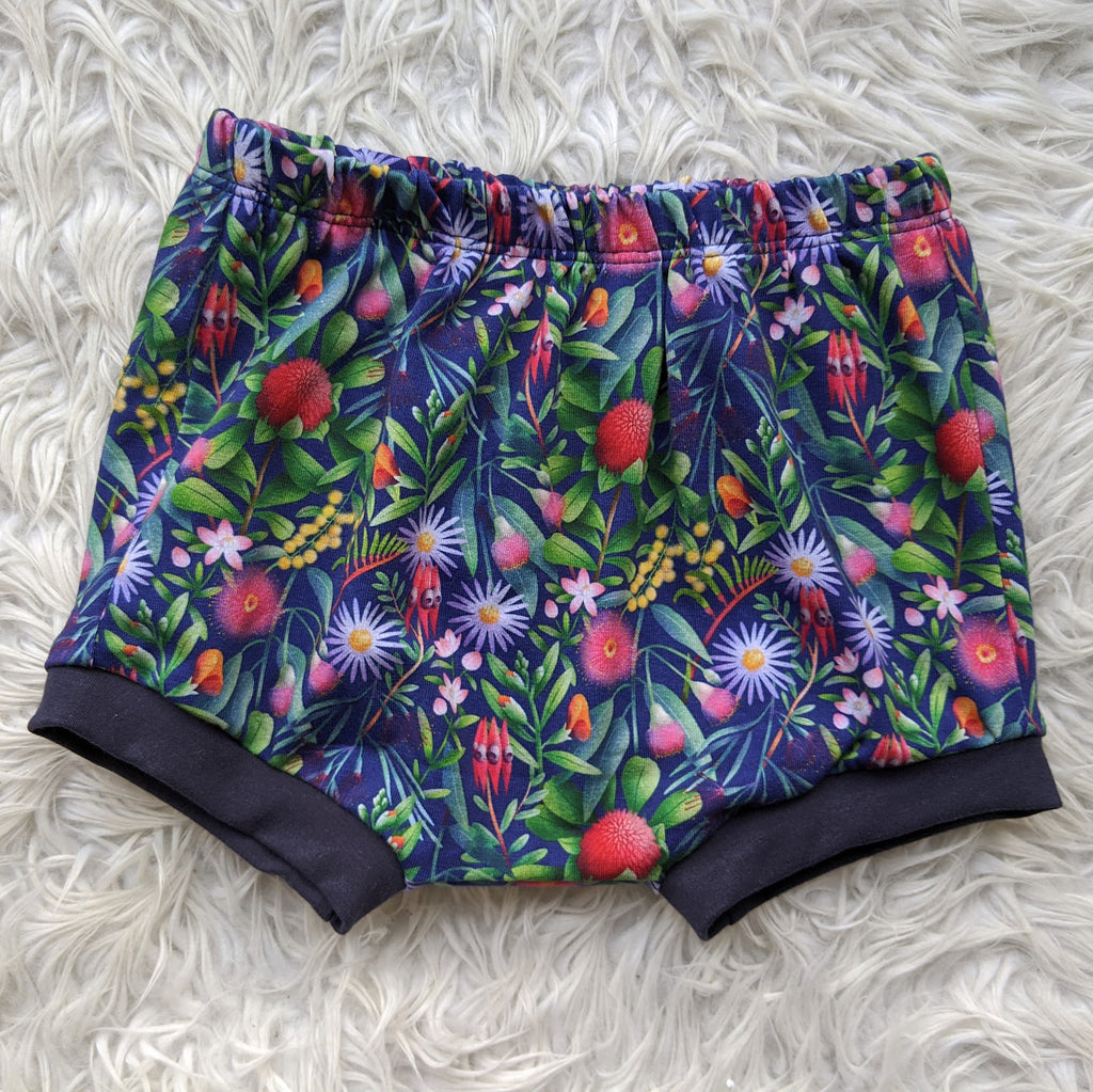 Size 3 Native navy floral bummies
