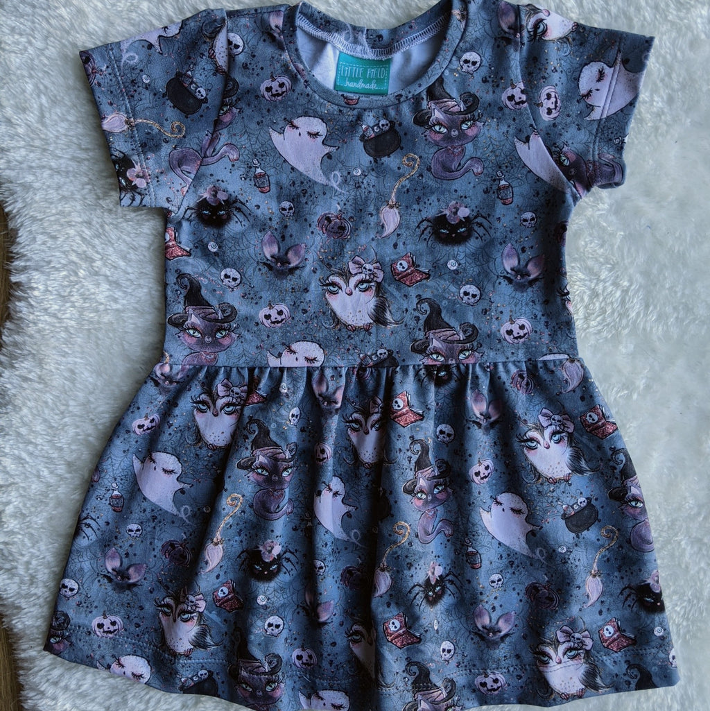 Size 2 Witchy cat & friends gathered waist dress