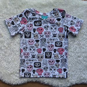 Size 3 Pink punk skulls tshirt