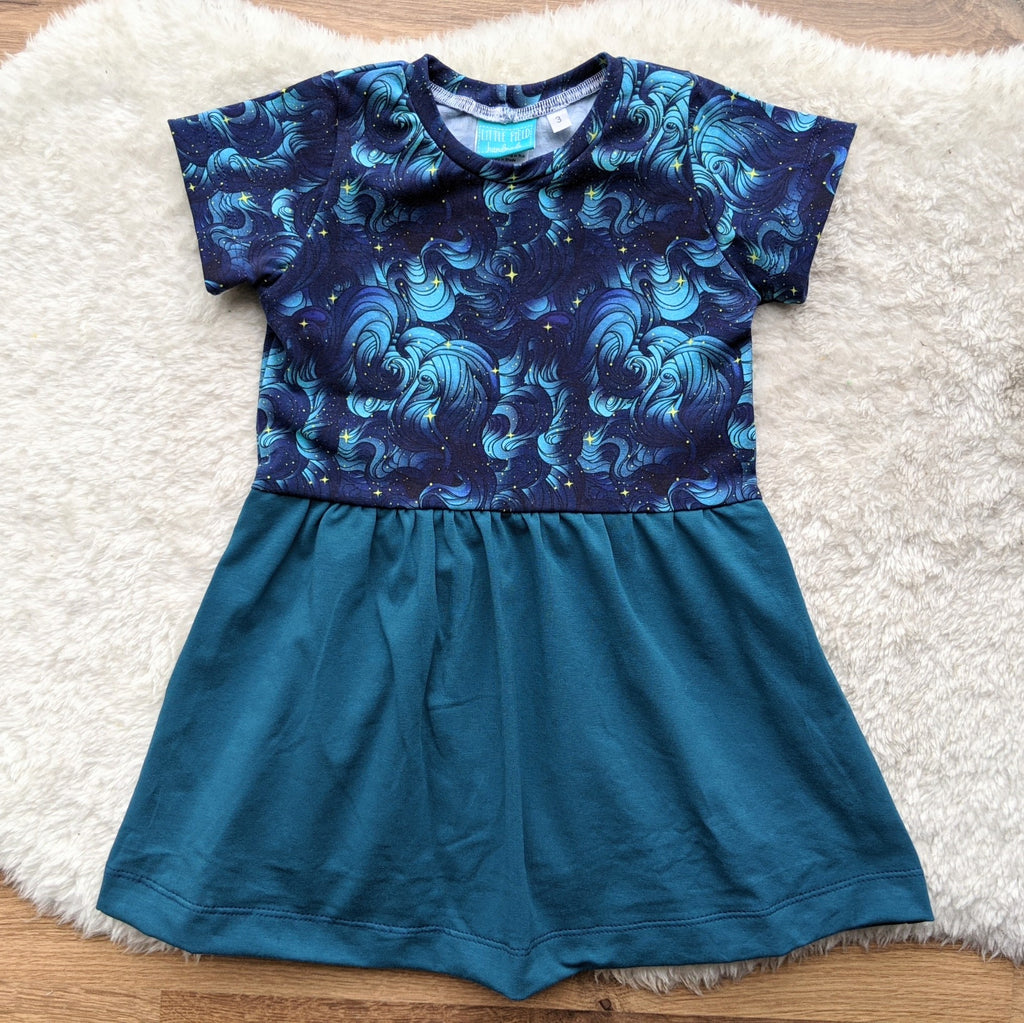 Size 3 starry nights gathered waist dress