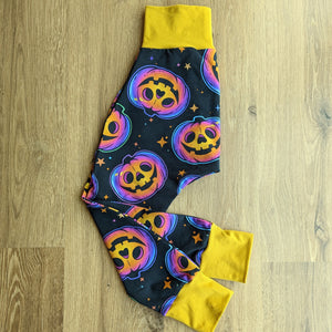SIZE 3 Neon pumpkins harem pants