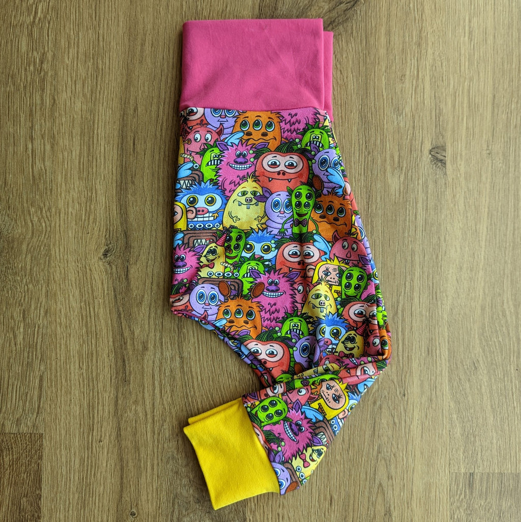 SIZE 0 Colourful monsters harem pants