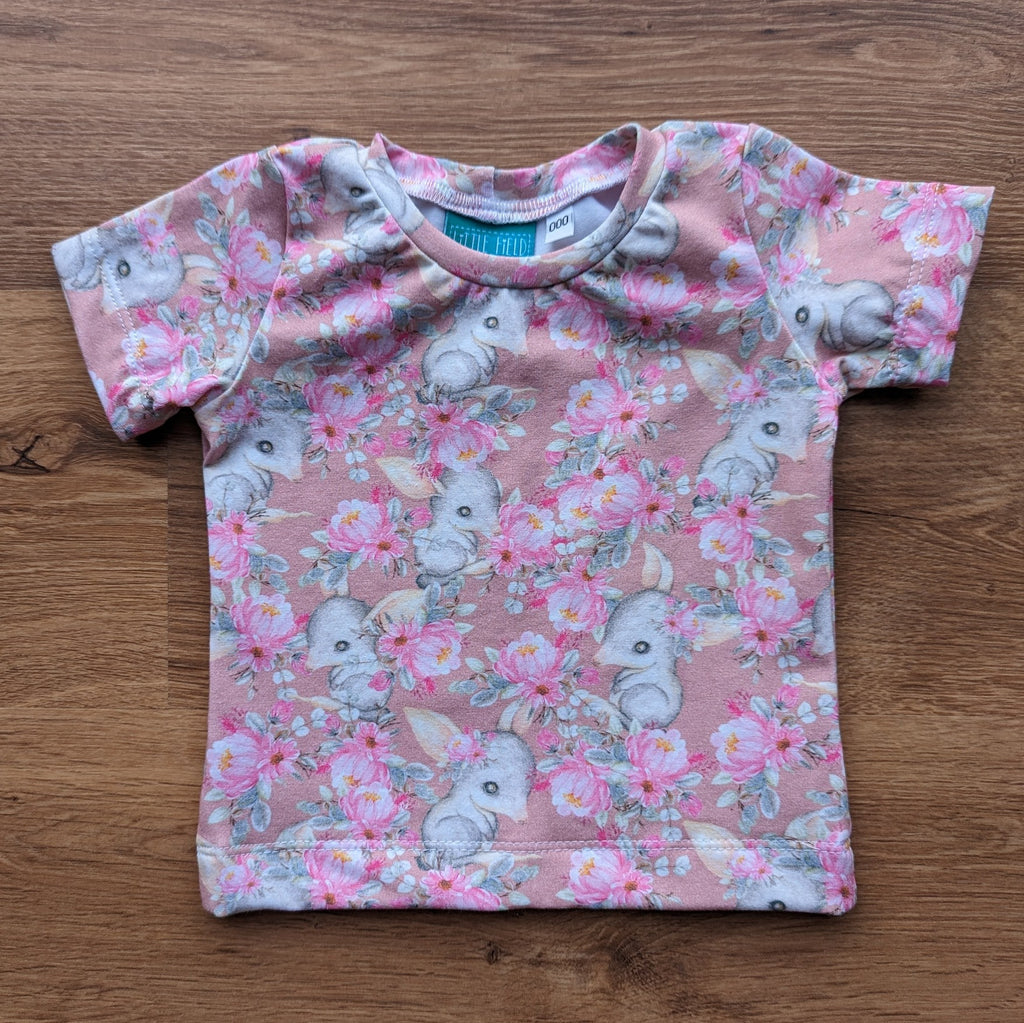 SIZE 000 Bilby floral tshirt