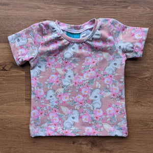 SIZE 000 Bilby floral tshirt