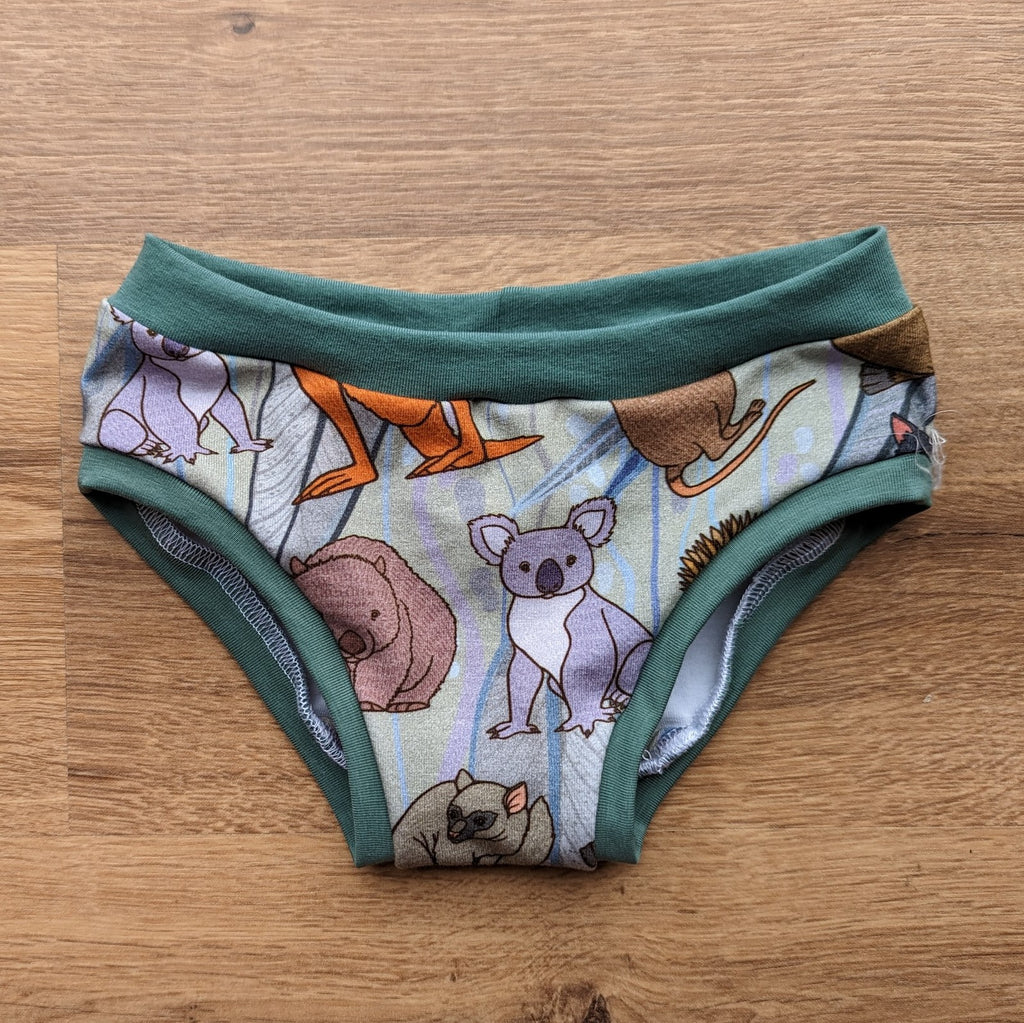 SIZE 3 Aussie animals leaves undies