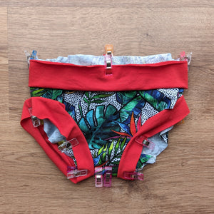 SIZE 6 Dotty birds of paradise undies