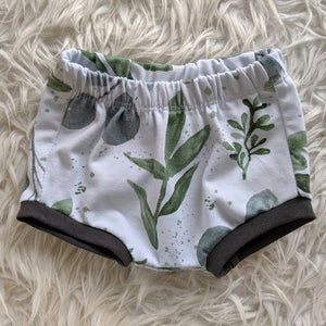 Size 00000 leaves bummies