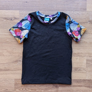 SIZE 6 Splattered eggs dark tshirt
