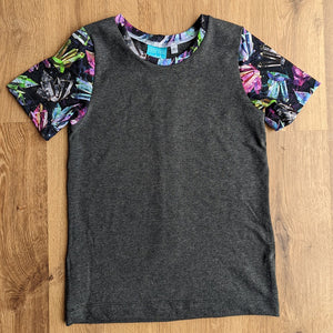 SIZE 6 Space crystals tshirt