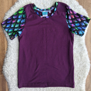 SIZE 7/8 Dragon scales tshirt