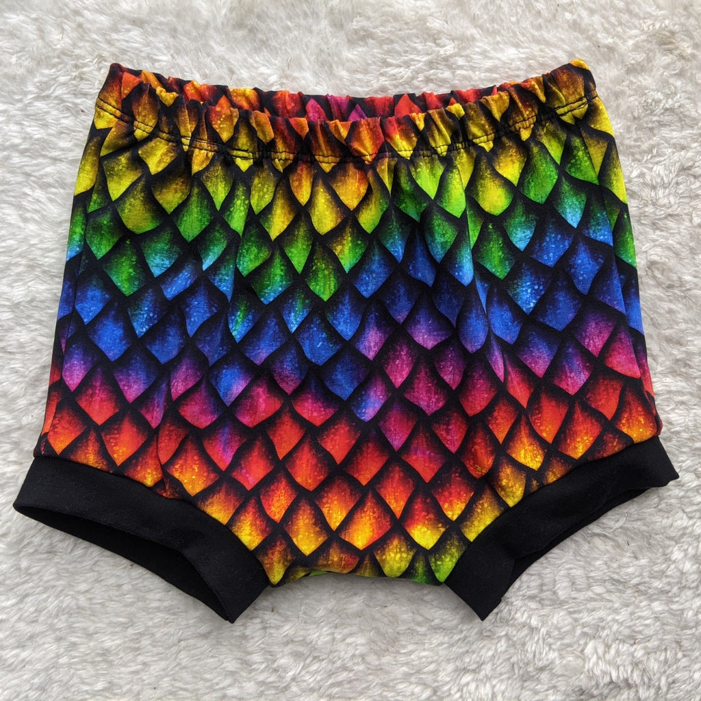 SIZE 5 Rainbow dragon scales bummies
